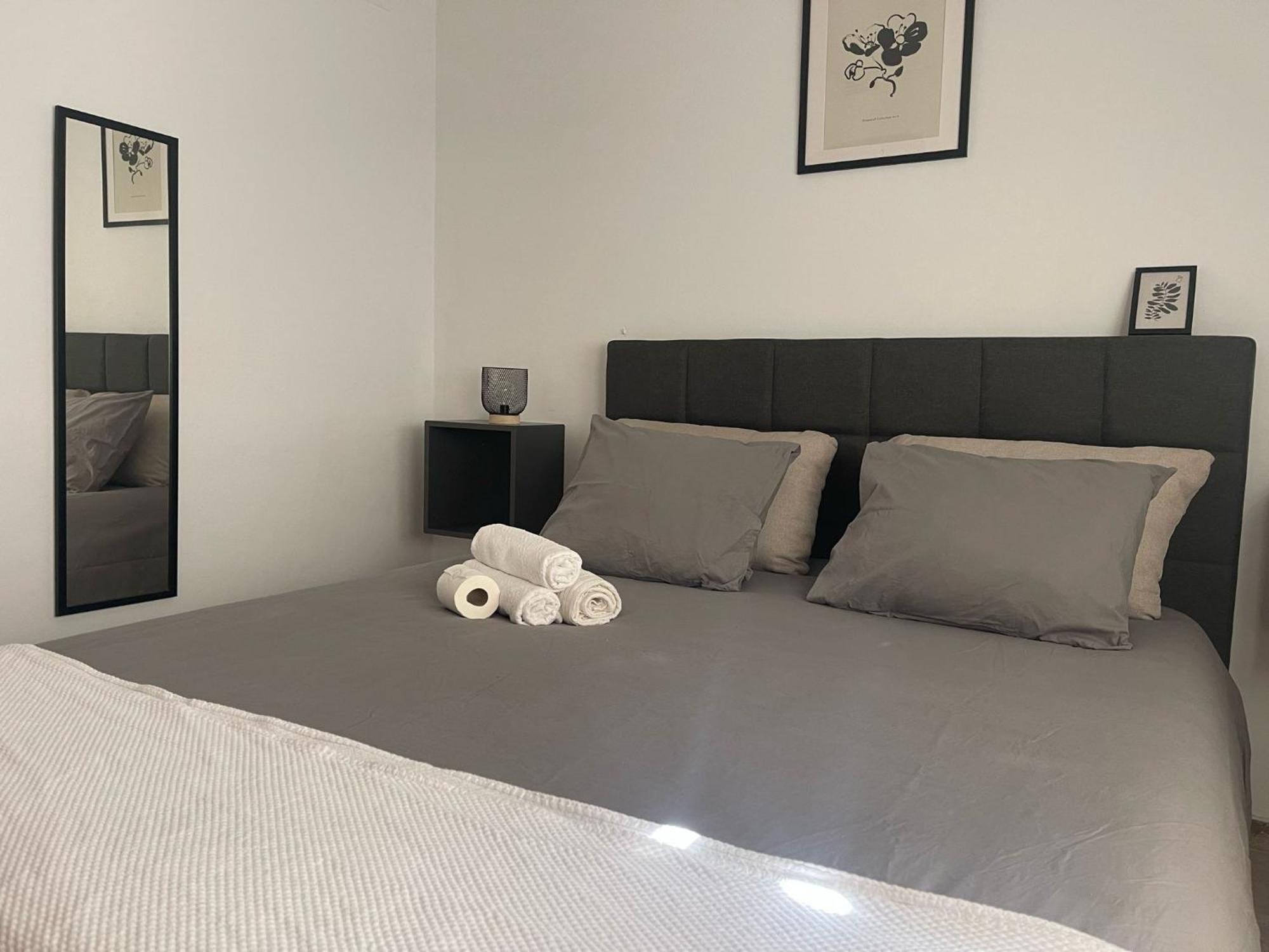 فندق Astral-Habitacion Doble Privada En Casa Compartida-Uebica2 مايرينا ديل ألخارفي المظهر الخارجي الصورة