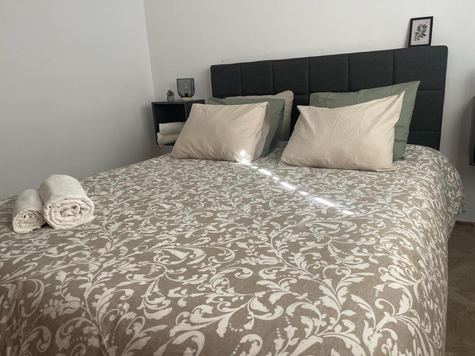 فندق Astral-Habitacion Doble Privada En Casa Compartida-Uebica2 مايرينا ديل ألخارفي المظهر الخارجي الصورة